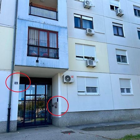Mia Airport studio apartment Velika Gorica Esterno foto