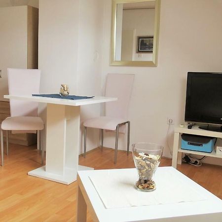 Mia Airport studio apartment Velika Gorica Esterno foto