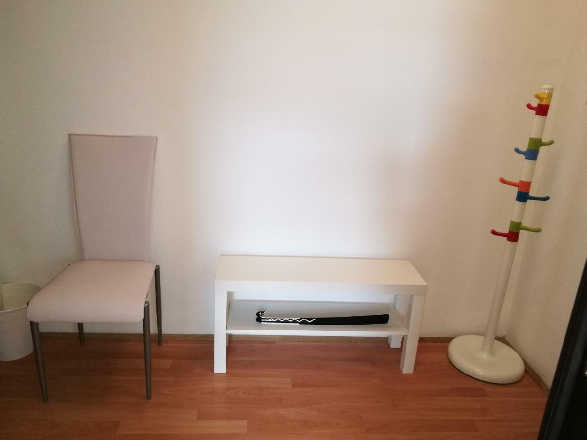 Mia Airport studio apartment Velika Gorica Esterno foto