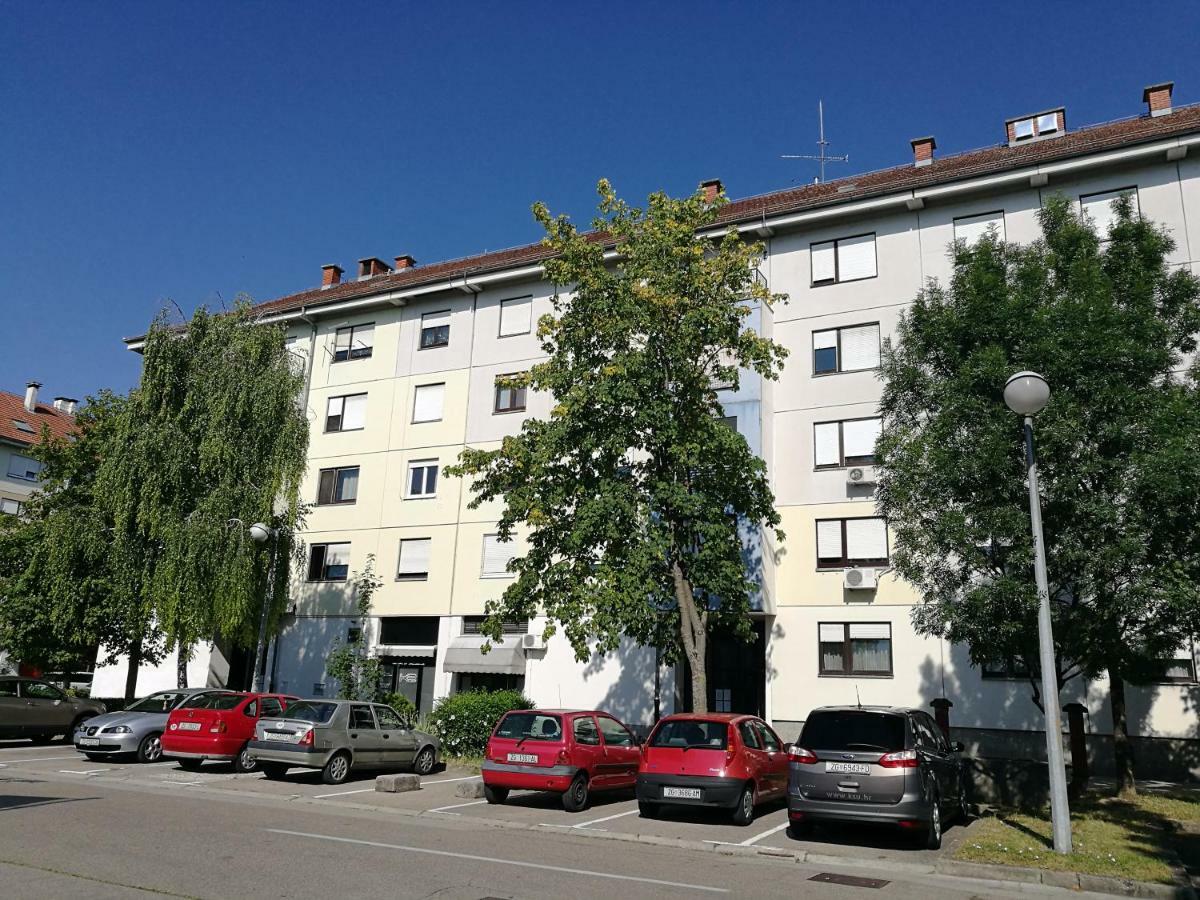 Mia Airport studio apartment Velika Gorica Esterno foto